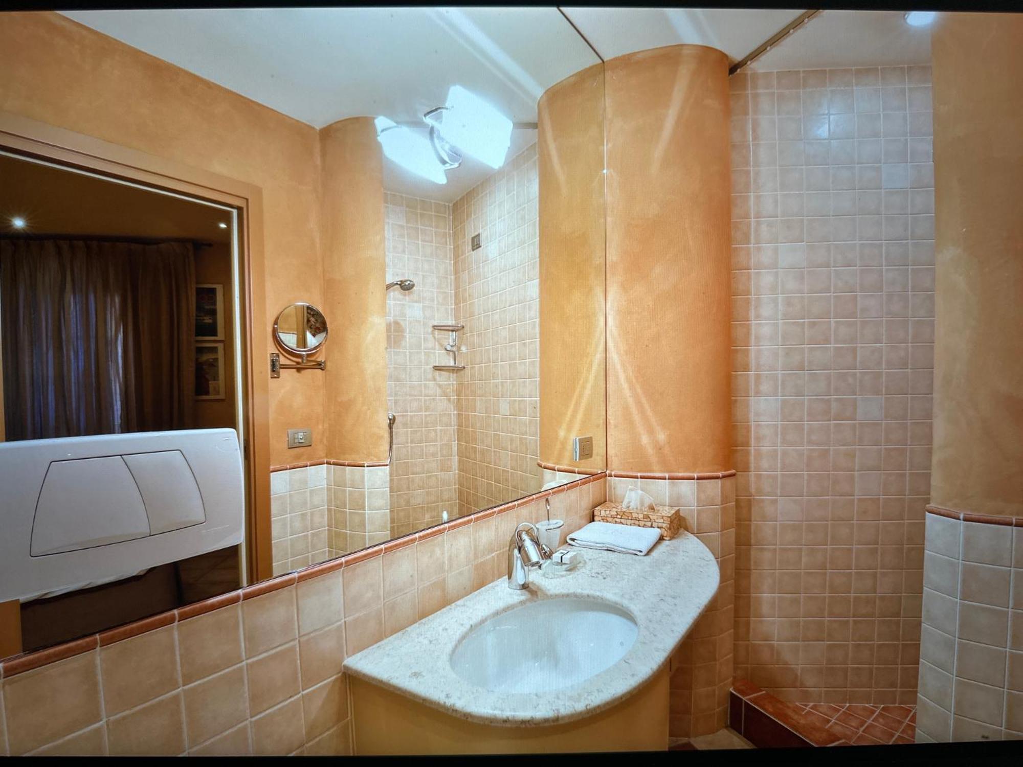 Cernobbio Lake Suites Exteriör bild