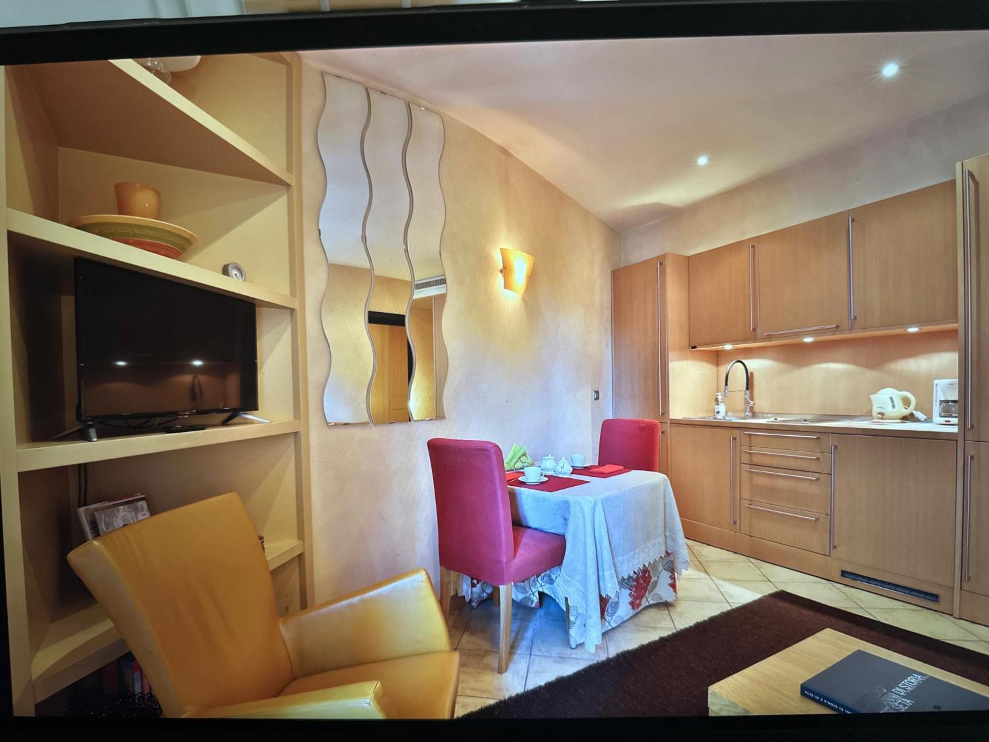 Cernobbio Lake Suites Exteriör bild
